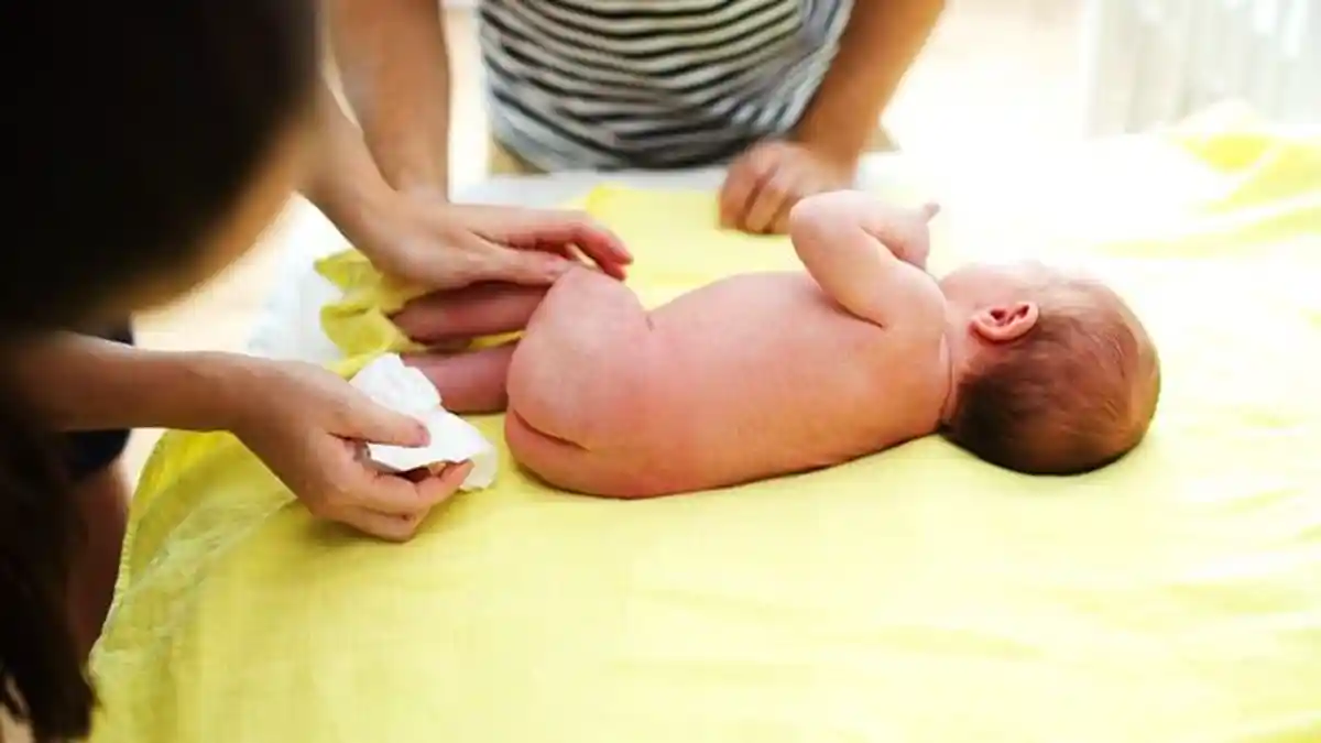 Smart Mom, Bila Bayimu Sering Kentut Lakukan 3 Hal Ini