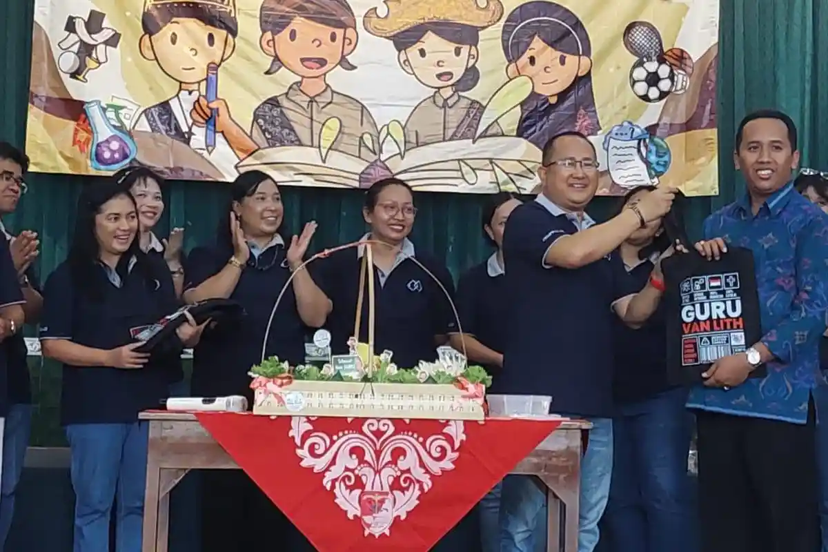 Peringati Hari Guru, Siswa SMA Van Lith Magelang Pertontonkan Opera Bully Siswa & Sandera Umar Bakri