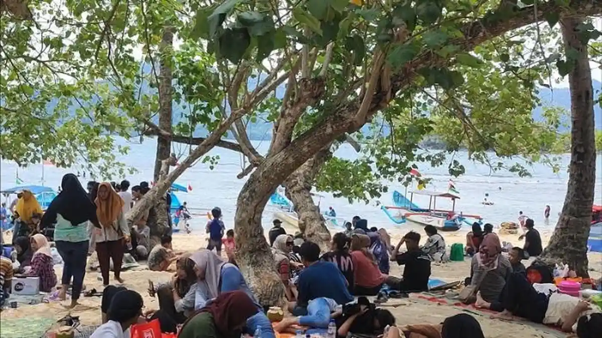 Trenggalek Optimis Capai Target PAD Pariwisata Rp6,6 Miliar, Pantai Karanggongso Penyumbang Terbesar