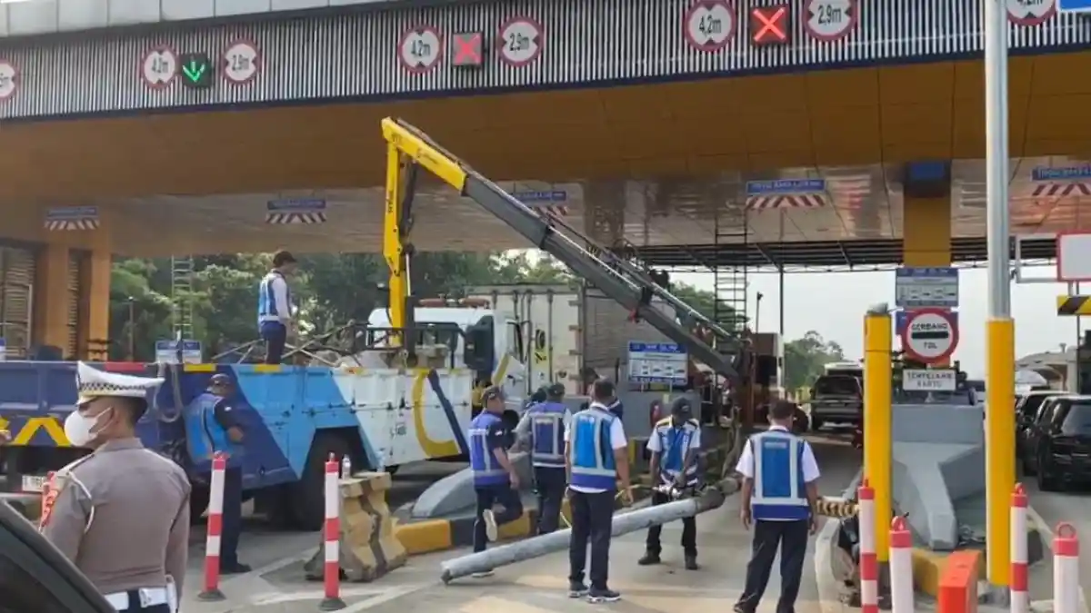Tiga Gardu di Gerbang Tol Ciawi 2 Rusak, Jasa Marga Siagakan Dua Unit Mobile Reader