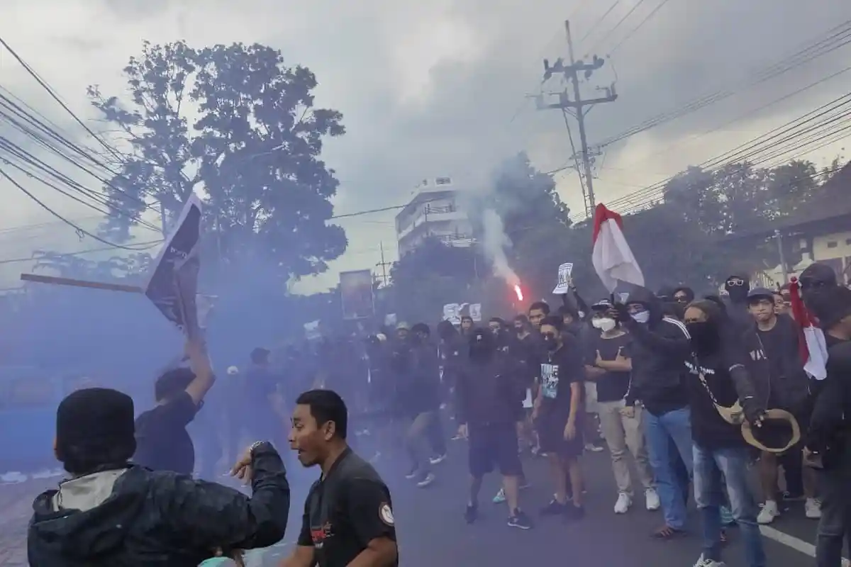 Arek Malang Tuntut Arema FC Mundur dari Kompetisi Liga 1, Manajemen Singo Edan Tetap Ogah Respon