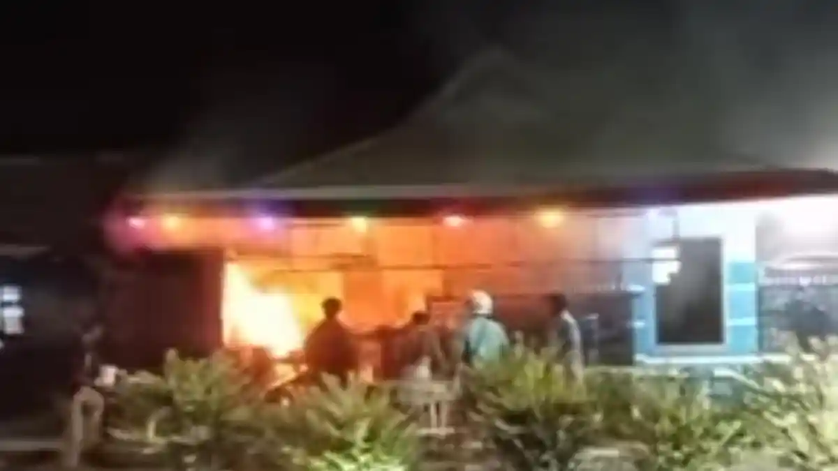 Gara-gara Bakar Ikan, Warung Makan di Pasangkayu Nyaris Hangus Terbakar