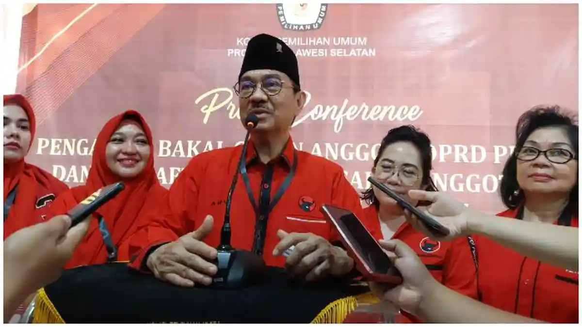 Ketua PDIP Sulsel 'Ceramahi' Pengunjung Warkop: Politik Itu Ibadah ...