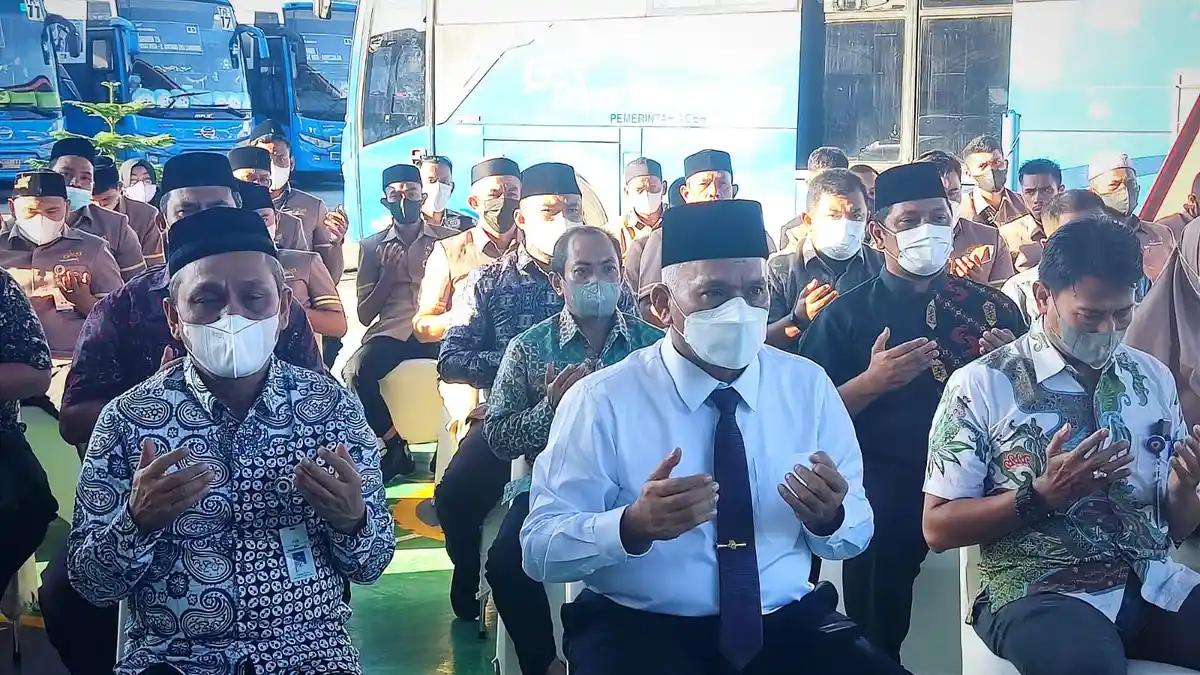 Ikut Zikir di UPTD Transkutaradja, Sekda Sapa Pengelola Terminal dan Pelabuhan