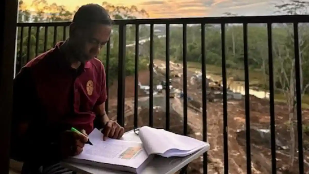 Profil Thomas Umbu Pati : Putera NTT yang Bekerja Dalam Diam Mengukir Prestasi Tingkat Nasional