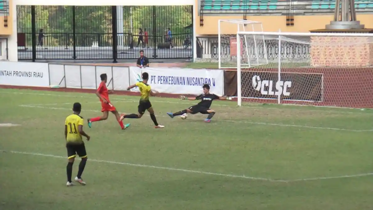 Tim Sepakbola PPLP Riau Menang 5-0 Lawan SKO Padang