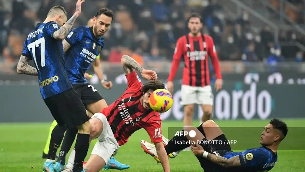 Inter Milan Dalam Tekanan Chelsea dan Liverpool Efek Hakan Calhanoglu, Eks AC Milan Bimbang