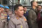Kapolda-Metro-Jaya-Irjen-Fadil-Imran-saat-di-Polres-Metro-Jakarta-Barat-Kamis-2322023.jpg