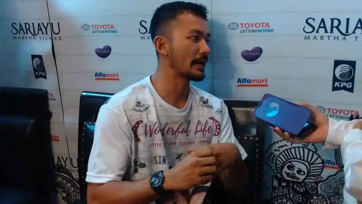 Karya Anak Disleksia Akan Hiasi Perut Rio Dewanto