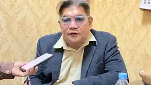 BERI-PENJELASAN-Anggota-Komisi-E-DPRD-Jatim-dr-Benjamin-Kristianto-saat.jpg