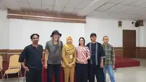Penata-tari-siap-berkarya-dalam-pentas-Ekspresi-Seni-Kontemporer-Lintas-Generasi-di-TBY.jpg