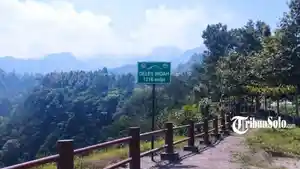 Deles-Indah-berada-di-ketinggian-1216-mdpl.jpg