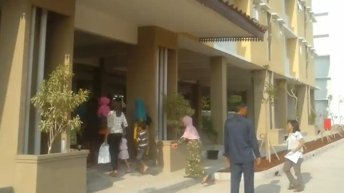 Pindah ke Rusun Muara Baru, Warga Keluhkan Dinding Retak