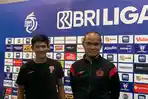 Asisten-Pelatih-Persija-Jakarta-Sopian-Hadi-dan-Bek-Persija-Jakarta-Firza-Andika.jpg