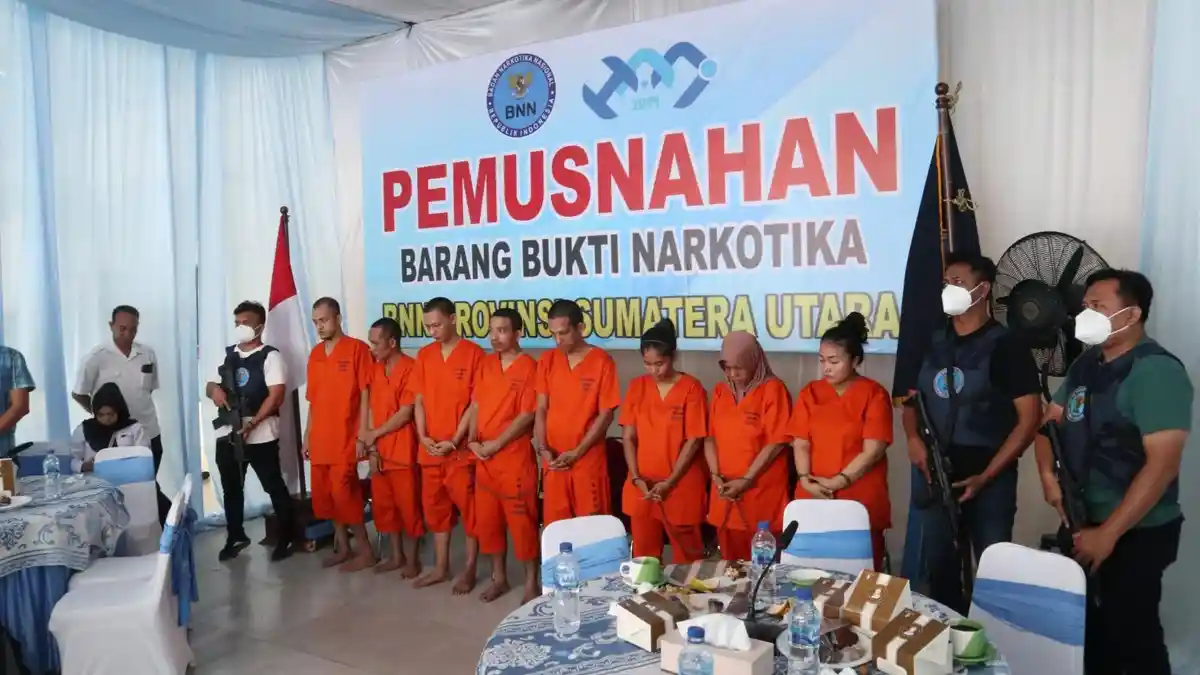 Back Up BNN, Sat Brimob Polda Sumut Tangkap 8 Bandar, 9,3 Kg Sabu Dimusnahkan