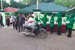 Berbagi Kebahagiaan di Bulan Ramadan, Koramil Dawuan Sebar Takjil untuk Pengguna Jalan