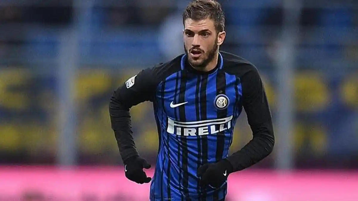 Diorbitkan Jose Mourinho, Eks AS Roma dan Inter Milan Davide Santon Umumkan Pensiun Dini