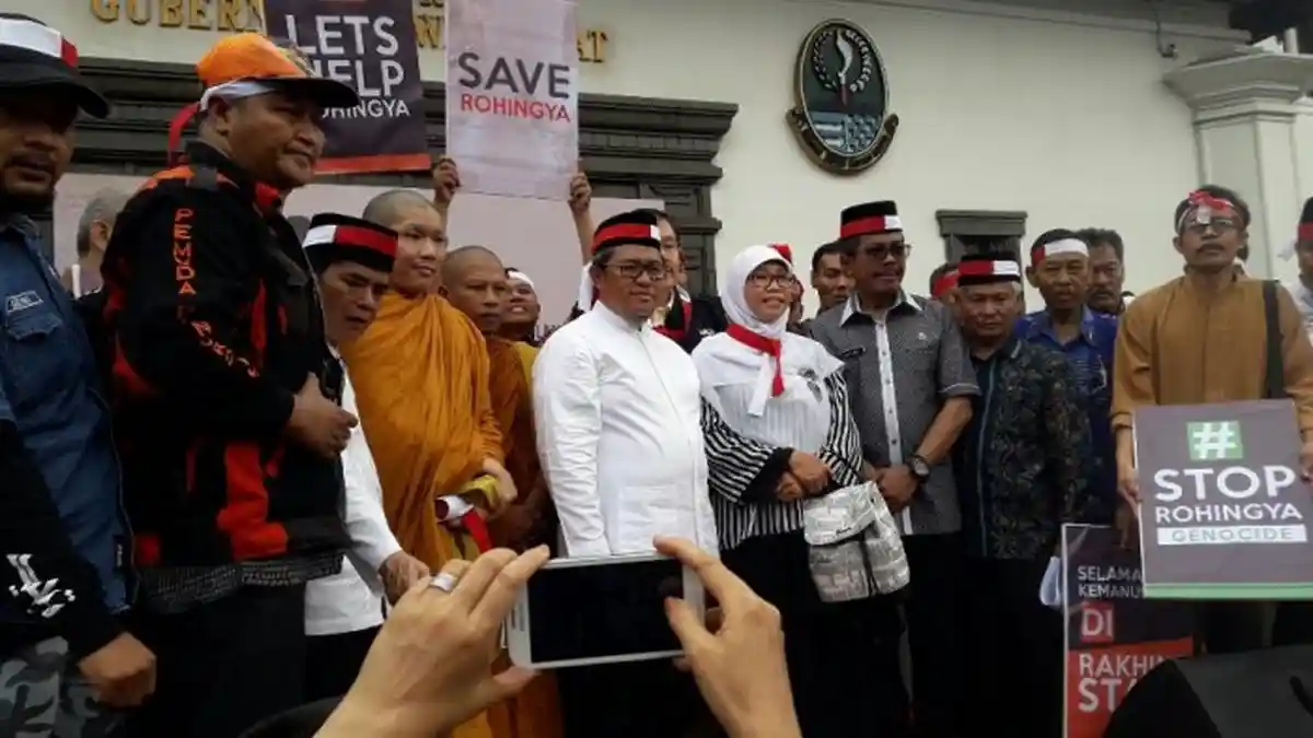 Umat Buddha di Jawa Barat Ikut Aksi Peduli Rohingya