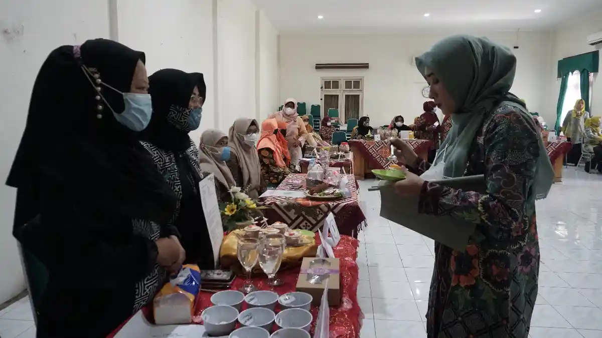 Ketua TP PKK Kota Pekalongan Inggit: OVOP Tonjolkan Produk Unggulan Kelurahan