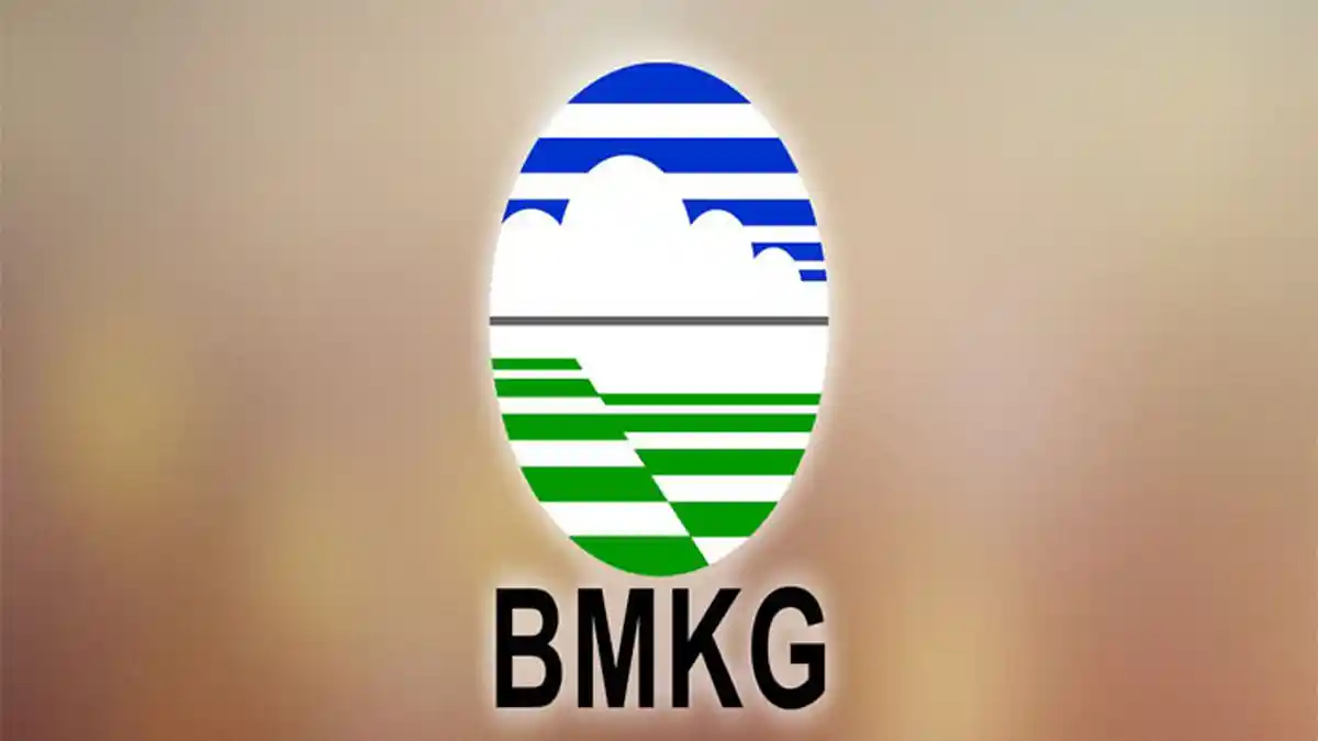Cuaca Hari Ini, BKMG Lansir Peringatan Dini Cuaca Ekstrim, Pekanbaru Diterpa Kabut Sejak Pagi