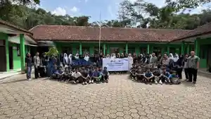 Sejumlah-pelajar-di-berbagai-sekolah-di-Jawa-Barat.jpg