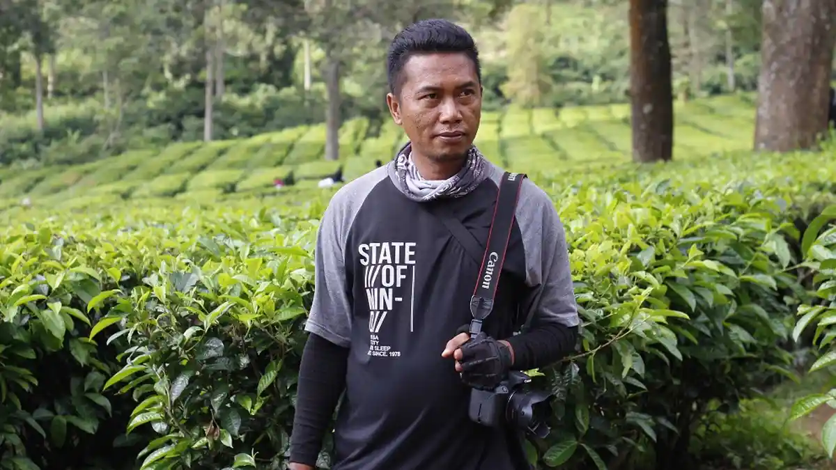 Wisatawan Serbu Kebun Teh Puncak Bogor, Fotografer Mulai Beraksi dengan Trik Ini