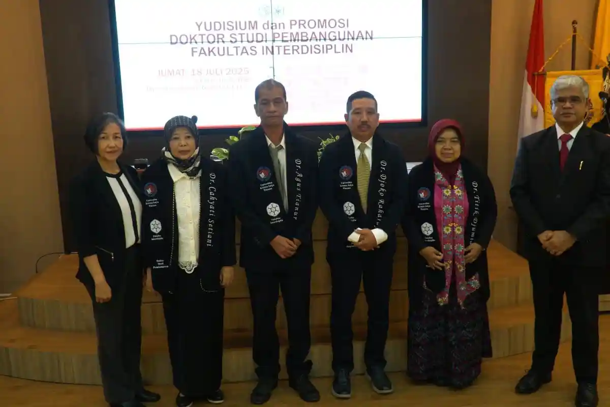Empat Doktor Baru Fakultas Interdisiplin UKSW Sumbang Gagasan Strategis untuk Masa Depan Indonesia