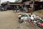sampah-yanag-menumpuk-di-pinggir-jalan.jpg