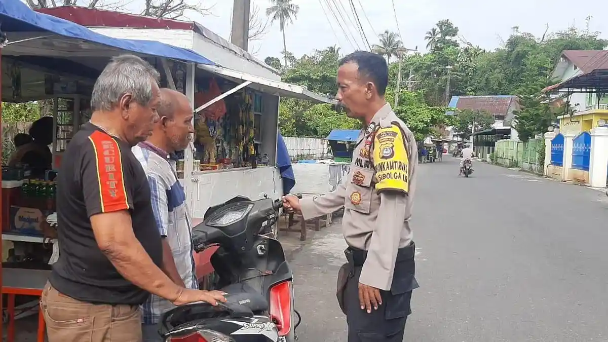 Bhabinkamtibmas Polres Sibolga Sambangi Warganya, Beri Tips Cegah Curanmor