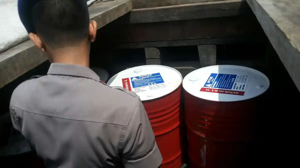 Nahkoda Kapal Pembawa Avtur PT Asti Puji Astuti Jadi Tersangka