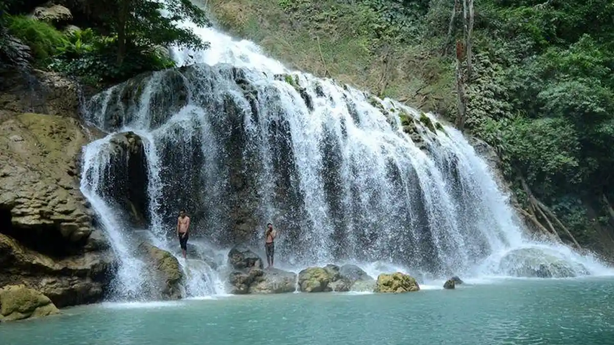 Wisata NTT,  Pesona Air Terjun Lapopu, Permata Tersembunyi di Sumba Barat