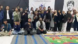 peluncuran-lagu-menolak-bungkam-AJI-kediri-dan-sang-saka.jpg