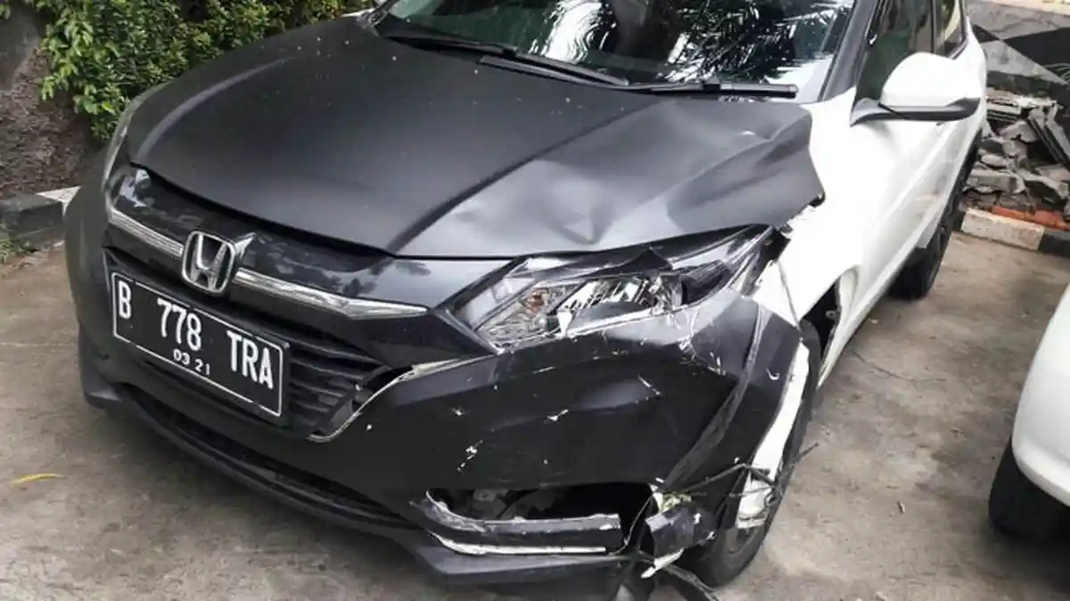 Mabuk Ganja, Dua Pemuda Tabrak Pemotor di Tebet