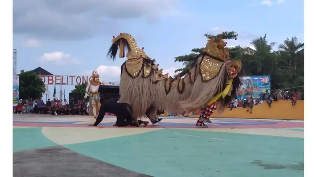 Bernuansa Bali, Tarian Barong Hadir di Pesona Belitung Beach Festival