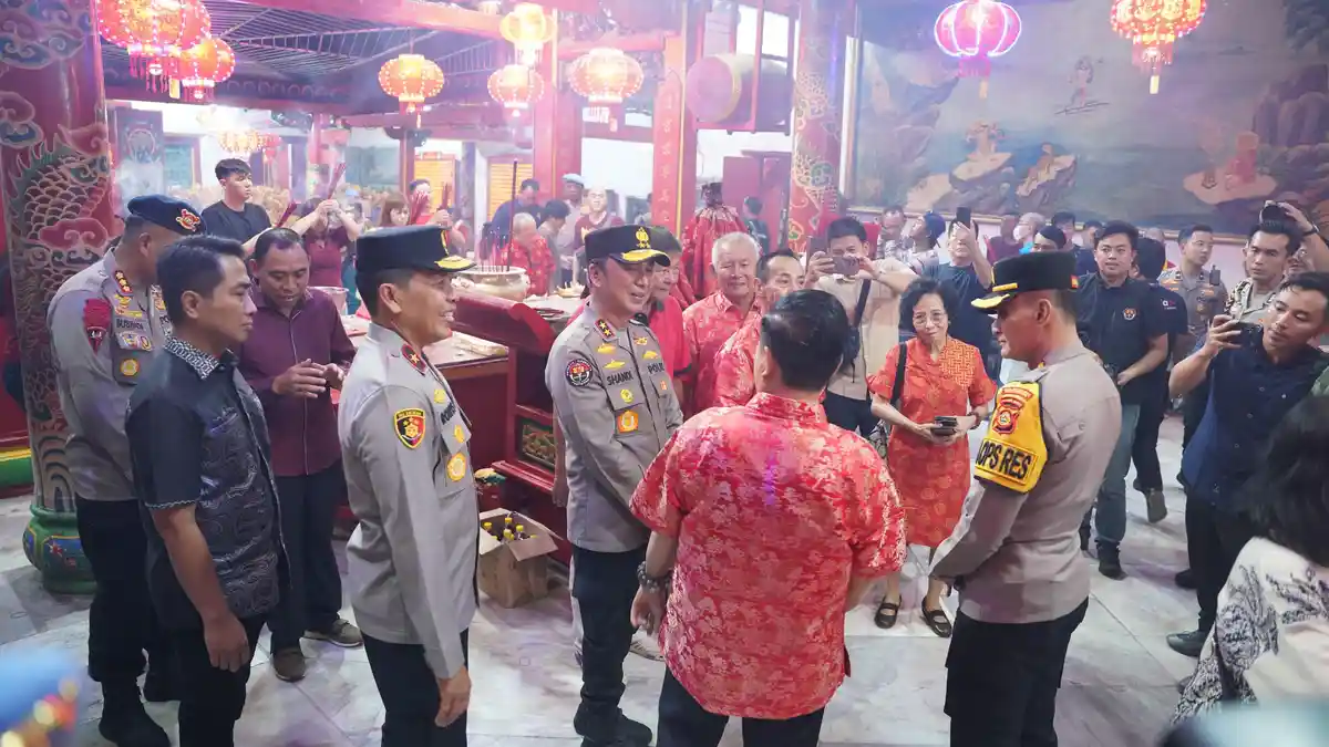 Puluhan Ribu Umat Diprediksi Padati Kelenteng  saat Imlek di Palembang, Kapolda Sumsel Cek Langsung