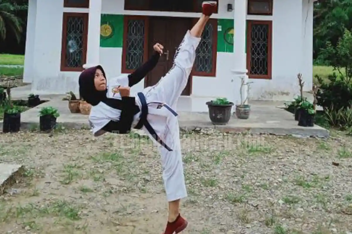 Dua Pelaku Jambret Pilih Kabur Begitu Lihat Wanita Korbannya Melawan dan Jago Beladiri Karate