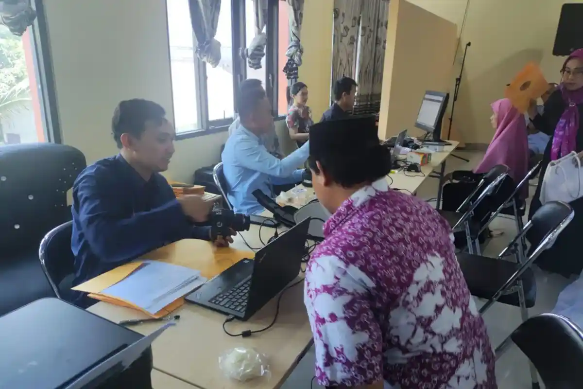 Wujudkan Pelayanan Prima, Kantor Imigrasi Palu Layani Calon Jemaah Haji di Hari Libur