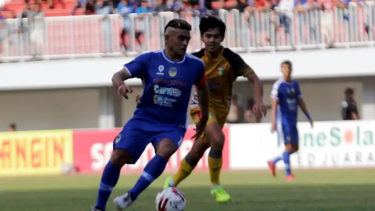 Pertahanan Rapuh, PSIM Yogyakarta Tumbang di Kandang