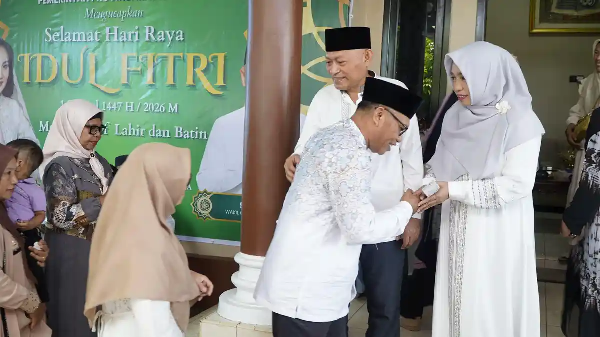 Wakil Gubernur Maluku Utara Sarbin Sehe Open House: Maaf Lahir Batin