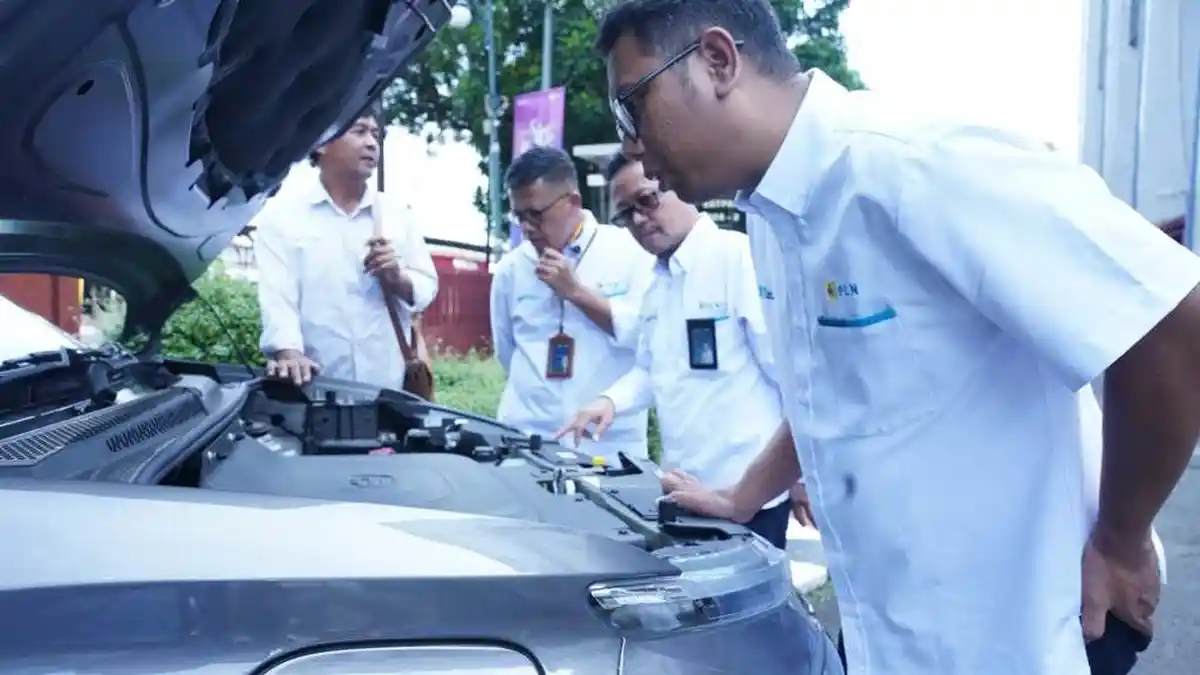 Dukung Percepatan Transisi Energi, PLN Beralih Gunakan Kendaraan Listrik untuk Operasional