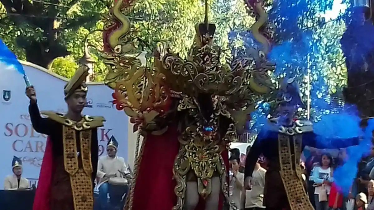 Kreatif, Para Talent Solo Batik Carnival 9 Desain dan Buat Sendiri Kostum Uniknya