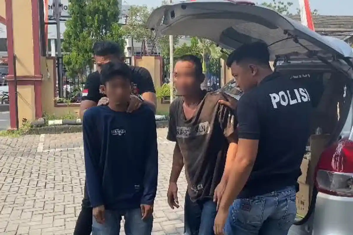 Copet Beraksi di Laga Persebaya Vs Persib Bandung, 2 Pelaku Ditangkap