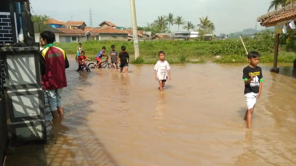Atasi Banjir di Cimanggung, DPRD Sumedang Minta Pemkab Segera Normalisasi Sungai Cimande
