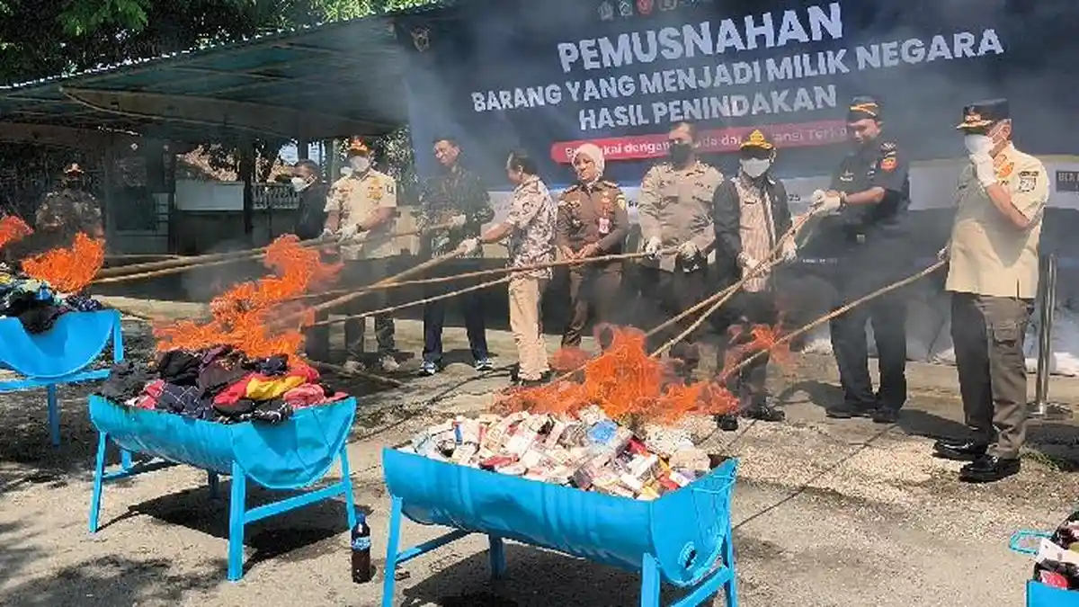 Jutaan Batang Rokok Ilegal Dimusnahkan Bea Cukai Mataram Hasil Penindakan 2024-2025