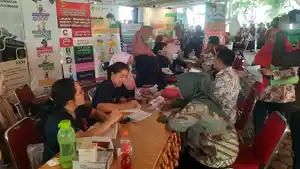 Warga-Cibinong-antusias-mengikuti-cek-kesehatan-gratis.jpg