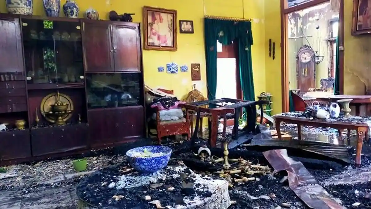 Penyebab Kebakaran Rumah Coklat B'CIZZ Belitung, Diduga Karena Korsleting Listrik