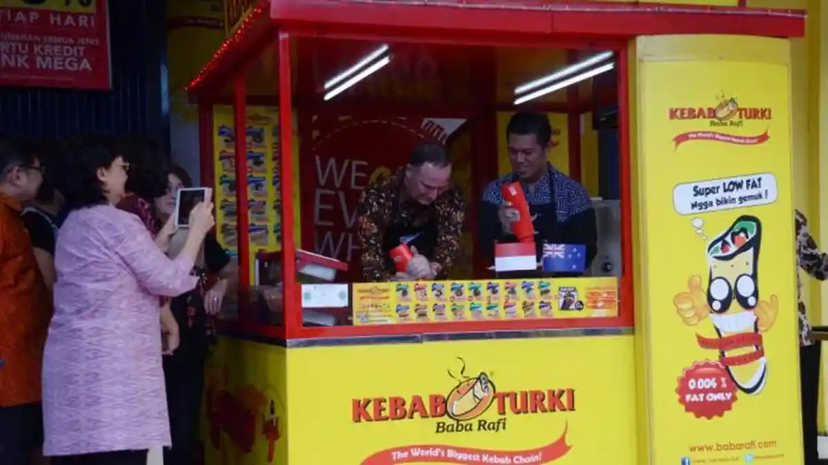 PM Selandia Baru Unjuk Kebolehan Meracik Kebab Turki