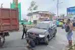 Disenggol Motor Emak-emak, Pajero Milik Anggota Polisi Tabrak Warung di Pinggir Jalinsum Muratara