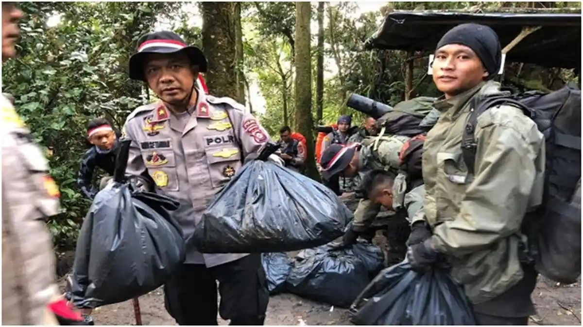 Sekitar 2.000 Pendaki Muncak ke Gunung Dempo Saat HUT Kemerdekaan RI, Setelahnya Ini yang Terjadi