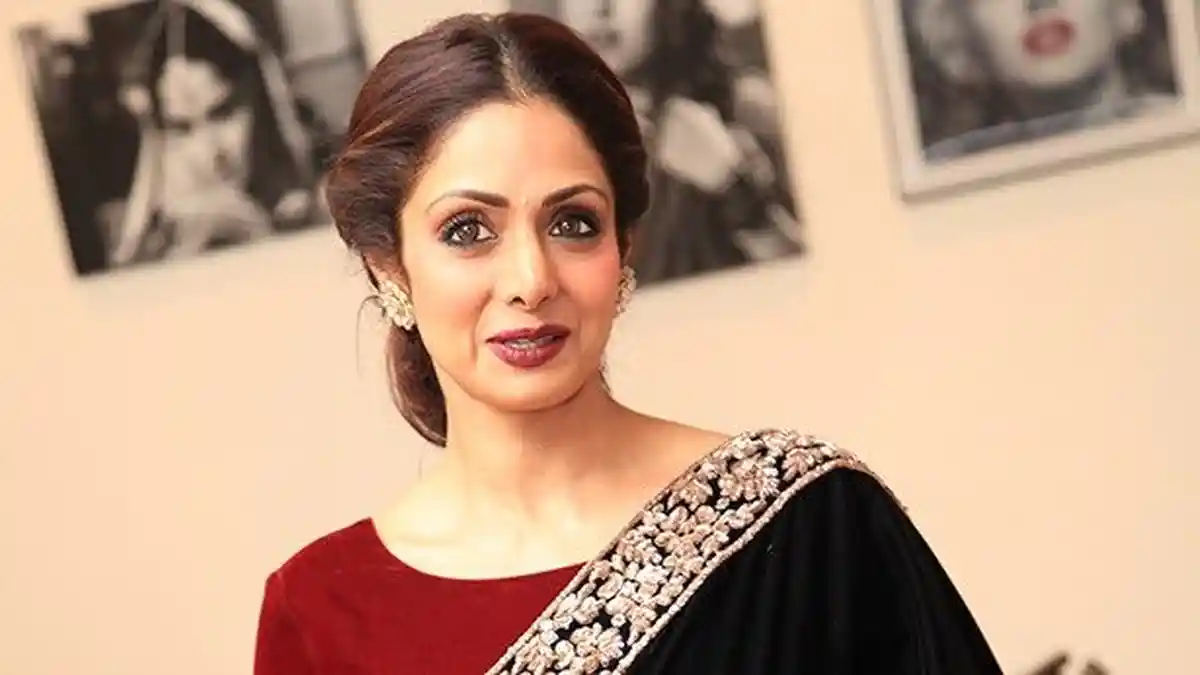 Manusia Sebanyak Ini Antre Berjam-jam Memberi Penghormatan Terakhir kepada Sridevi